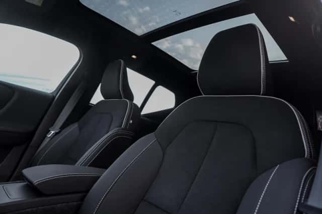 Volvo EX40 (2025) thumbnail 17