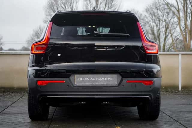 Volvo EX40 (2025) thumbnail 5