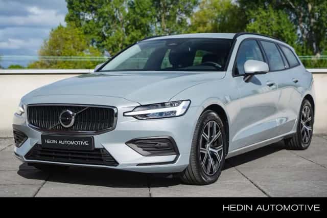 Volvo V60 (2023) thumbnail 1