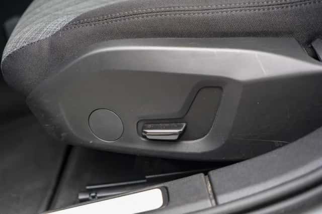 Volvo V60 (2023) thumbnail 14