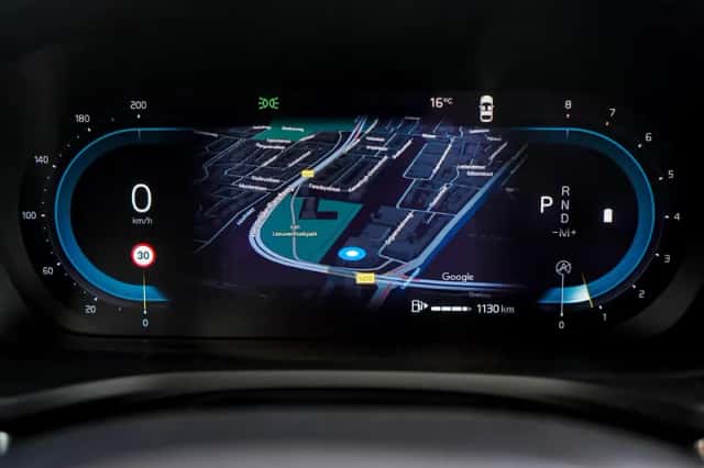 Volvo V60 (2023) thumbnail 16