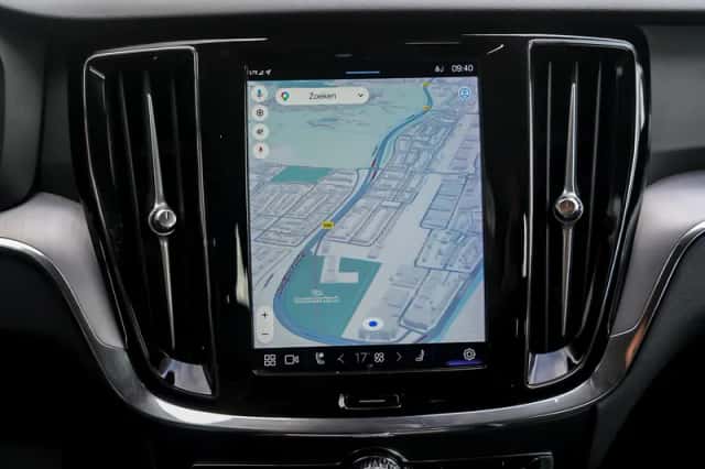 Volvo V60 (2023) thumbnail 20