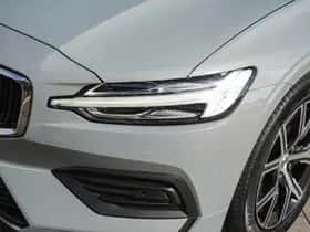 Volvo V60 (2023) thumbnail 4