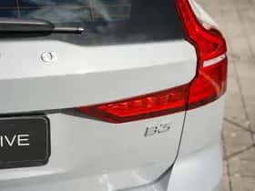 Volvo V60 (2023) thumbnail 9