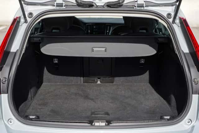 Volvo V60 (2023) thumbnail 10