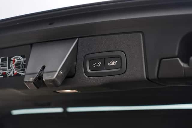 Volvo XC60 (2021) thumbnail 11