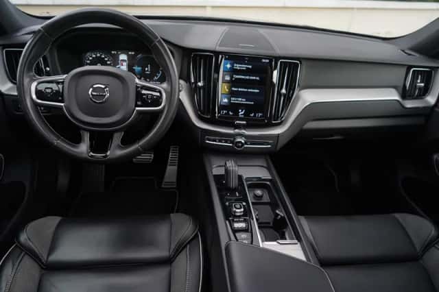 Volvo XC60 (2021) thumbnail 13