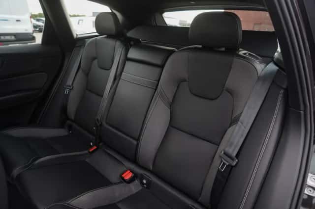 Volvo XC60 (2021) thumbnail 14
