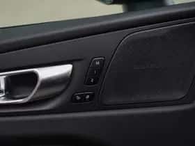 Volvo XC60 (2021) thumbnail 15