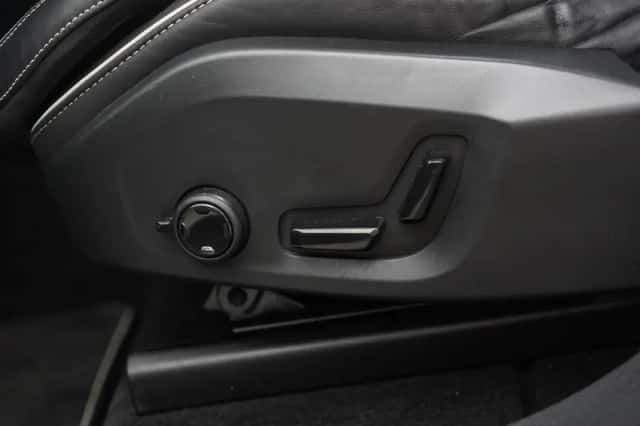 Volvo XC60 (2021) thumbnail 16