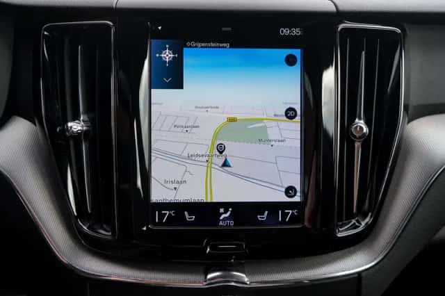 Volvo XC60 (2021) thumbnail 22