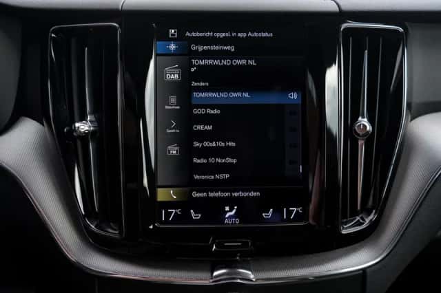 Volvo XC60 (2021) thumbnail 23