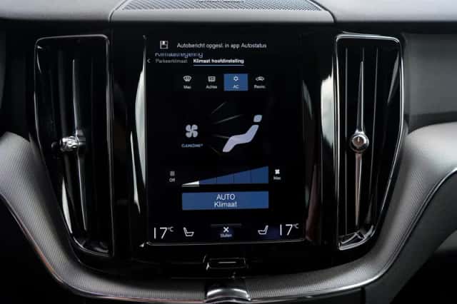 Volvo XC60 (2021) thumbnail 24
