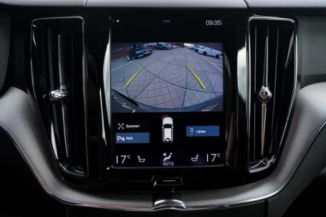 Volvo XC60 (2021) thumbnail 27