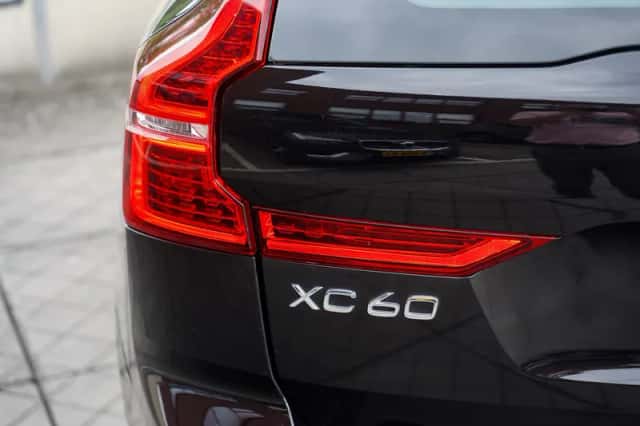 Volvo XC60 (2021) thumbnail 8