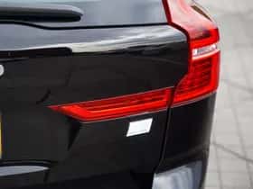 Volvo XC60 (2021) thumbnail 9