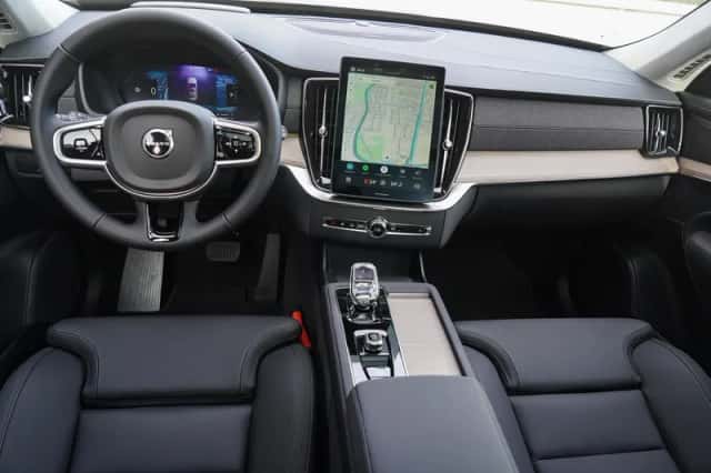 Volvo XC90 (2026) thumbnail 13