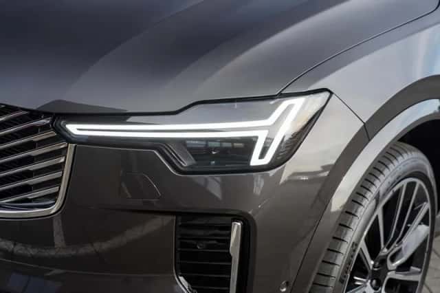 Volvo XC90 (2026) thumbnail 4