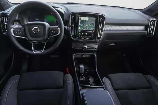 Volvo EX40 (2026) thumbnail 2