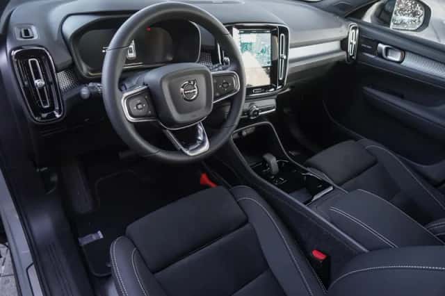 Volvo EX40 (2026) thumbnail 6