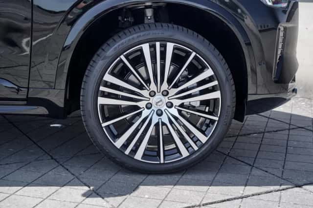 Volvo XC90 (2026) thumbnail 4