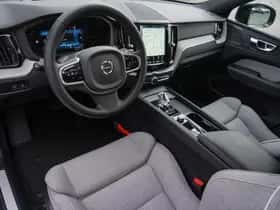 Volvo XC60 (2024) thumbnail 12