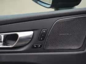 Volvo XC60 (2024) thumbnail 15