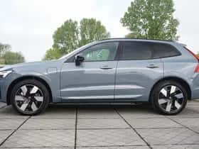 Volvo XC60 (2024) thumbnail 3