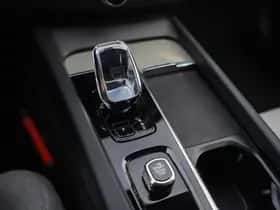 Volvo XC60 (2024) thumbnail 28