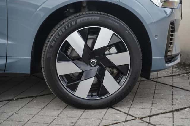 Volvo XC60 (2024) thumbnail 7