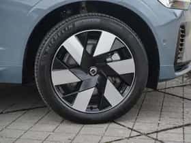 Volvo XC60 (2024) thumbnail 7