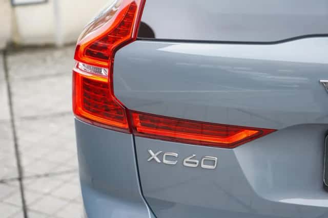 Volvo XC60 (2024) thumbnail 8
