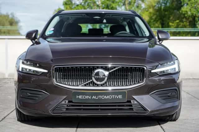 Volvo V60 (2024) thumbnail 2