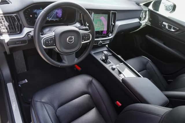 Volvo V60 (2024) thumbnail 11