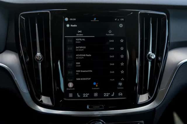 Volvo V60 (2024) thumbnail 23