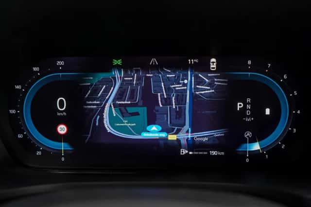 Volvo V60 (2023) thumbnail 16