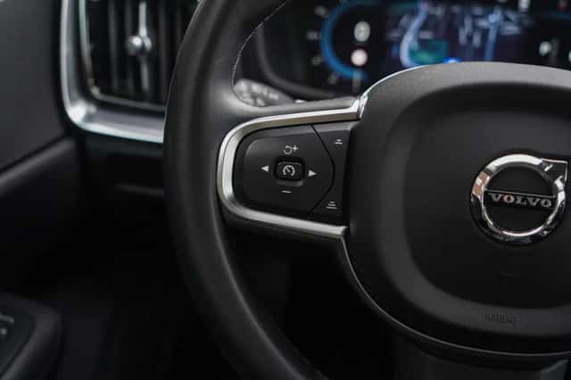 Volvo V60 (2023) thumbnail 17