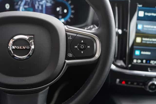 Volvo V60 (2023) thumbnail 18