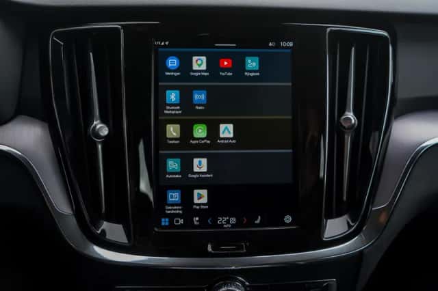Volvo V60 (2023) thumbnail 23
