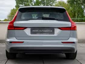 Volvo V60 (2023) thumbnail 5