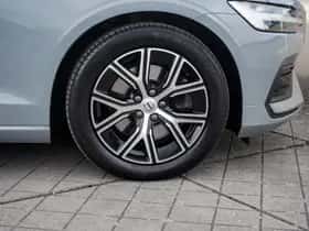 Volvo V60 (2023) thumbnail 7