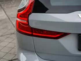 Volvo V60 (2023) thumbnail 8