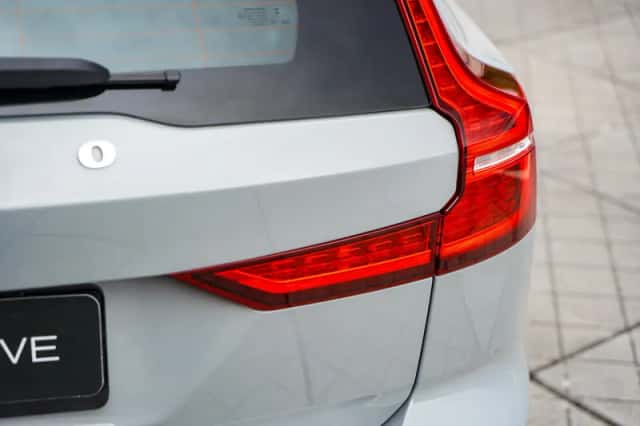 Volvo V60 (2023) thumbnail 9