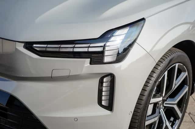 Volvo EX90 (2026) thumbnail 4