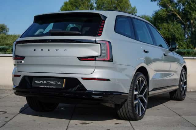 Volvo EX90 (2026) thumbnail 6