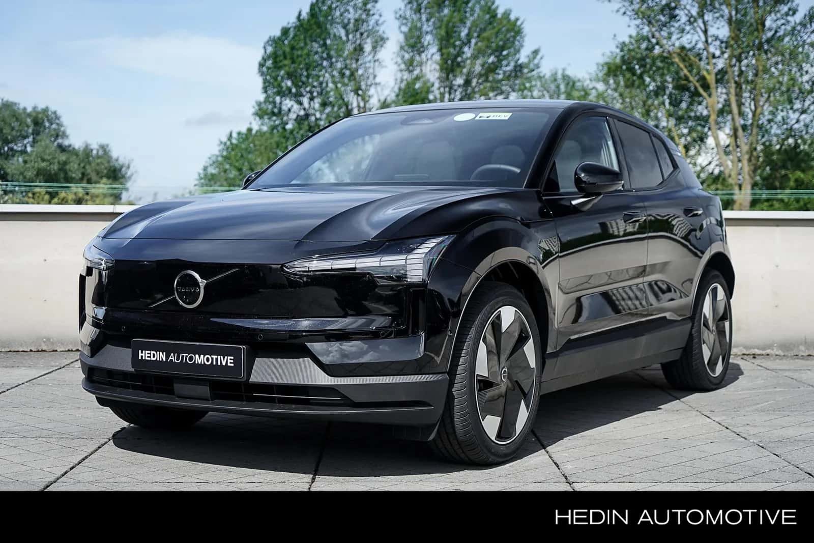 Volvo EX30 (2024) — foto 1