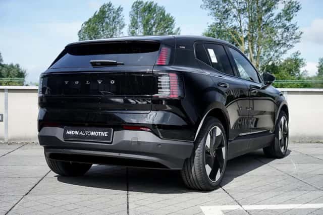 Volvo EX30 (2024) thumbnail 2