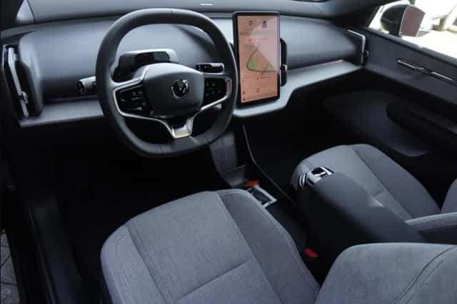 Volvo EX30 (2024) thumbnail 16
