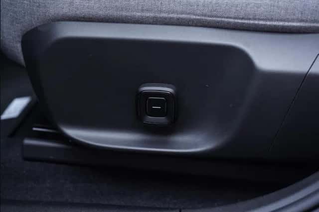 Volvo EX30 (2024) thumbnail 17
