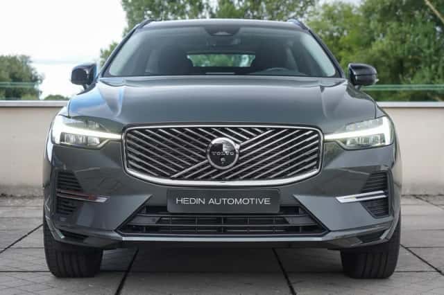 Volvo XC60 (2025) thumbnail 2